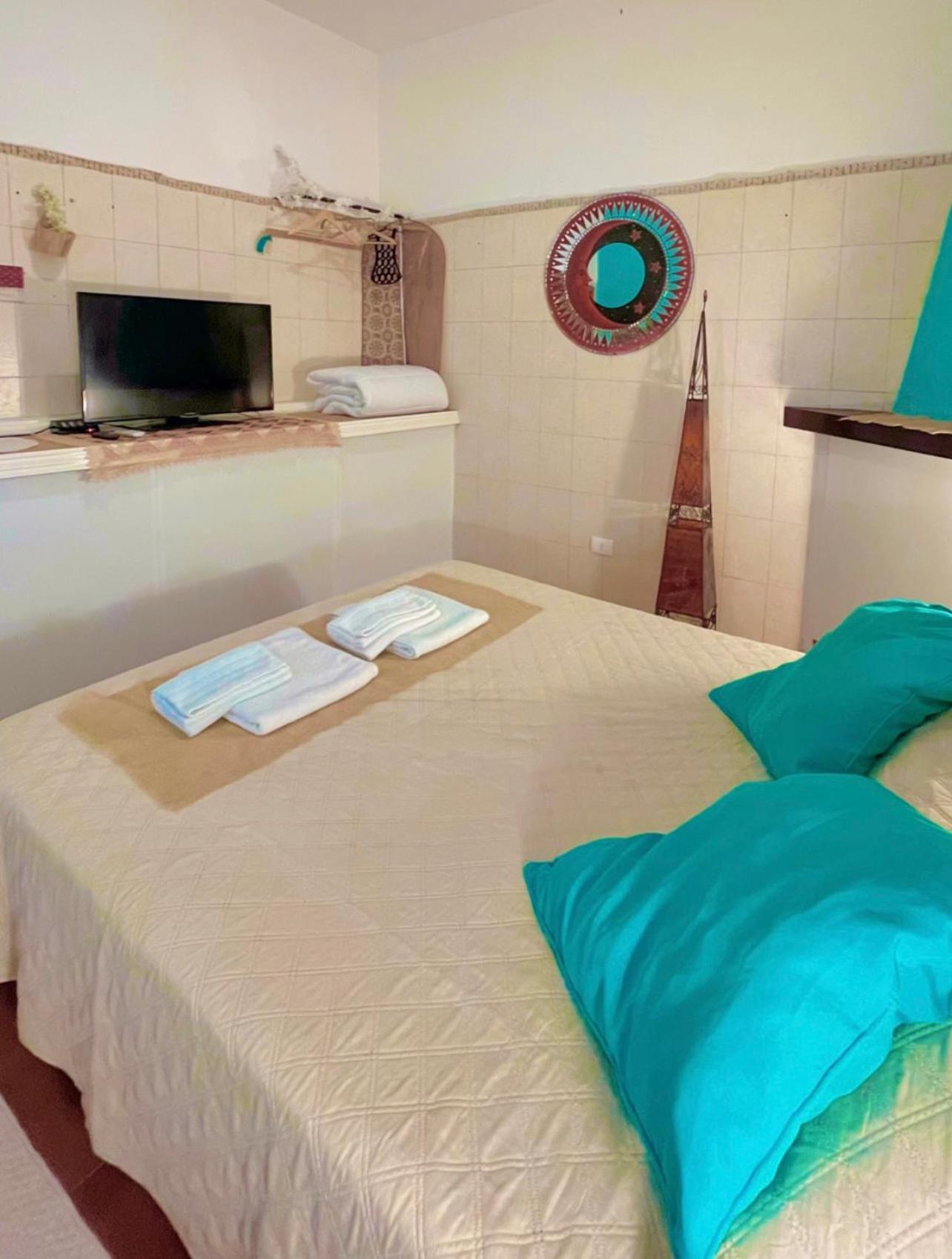 Hotel Ncivico19 LT Olbia Esterno foto